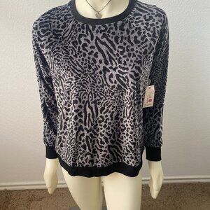 Secret Treasures Women's Long gray black Sleeve animal print Top Sz: M (8-10)